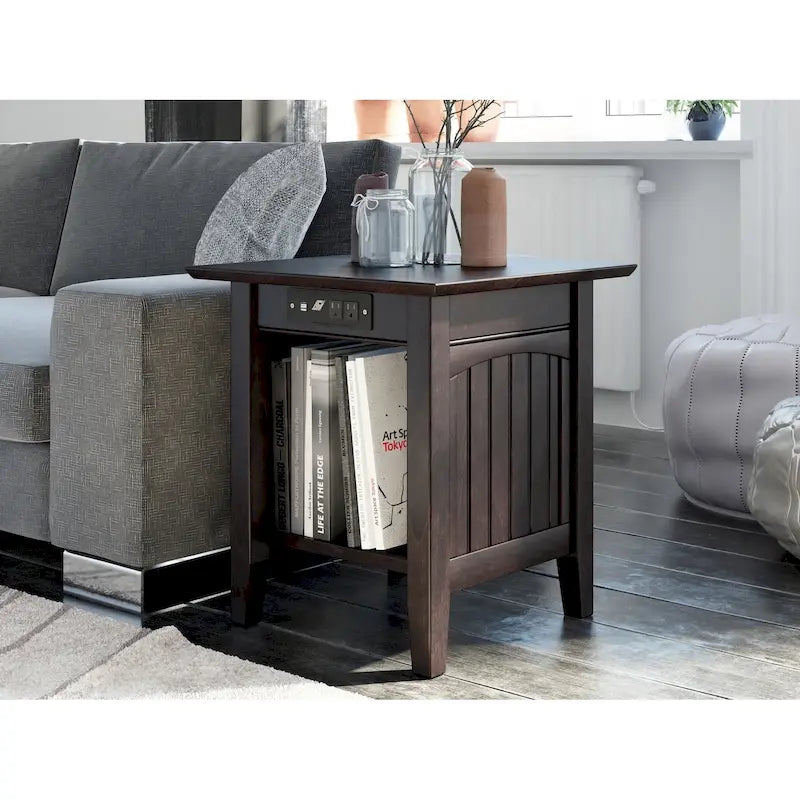Table d'appoint rustique en bois massif avec station de recharge USB, finition noyer