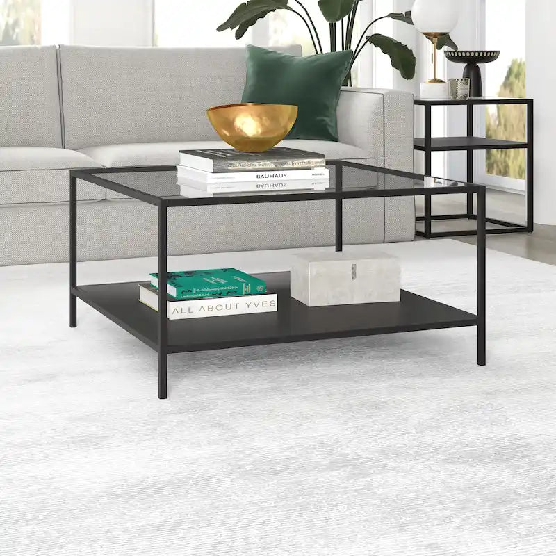Table basse carrée en verre trempé avec cadre en métal et étagère inférieure