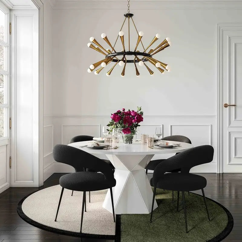 Chaise de salle à manger avec dossier ouvert, revêtement en bouclette, pieds en métal, style milieu de siècle
