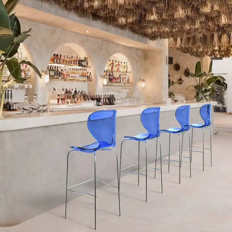 Tabouret de bar en acrylique transparent avec cadre en acier chromé et dossier ergonomique incurvé