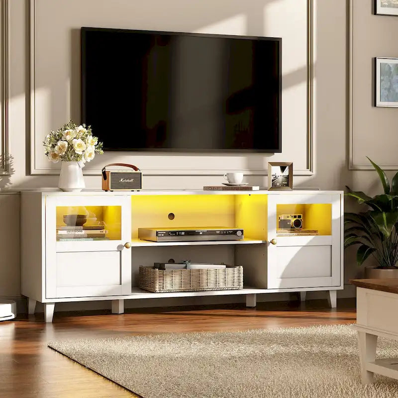 Meuble TV blanc avec rangements et étagères ouvertes