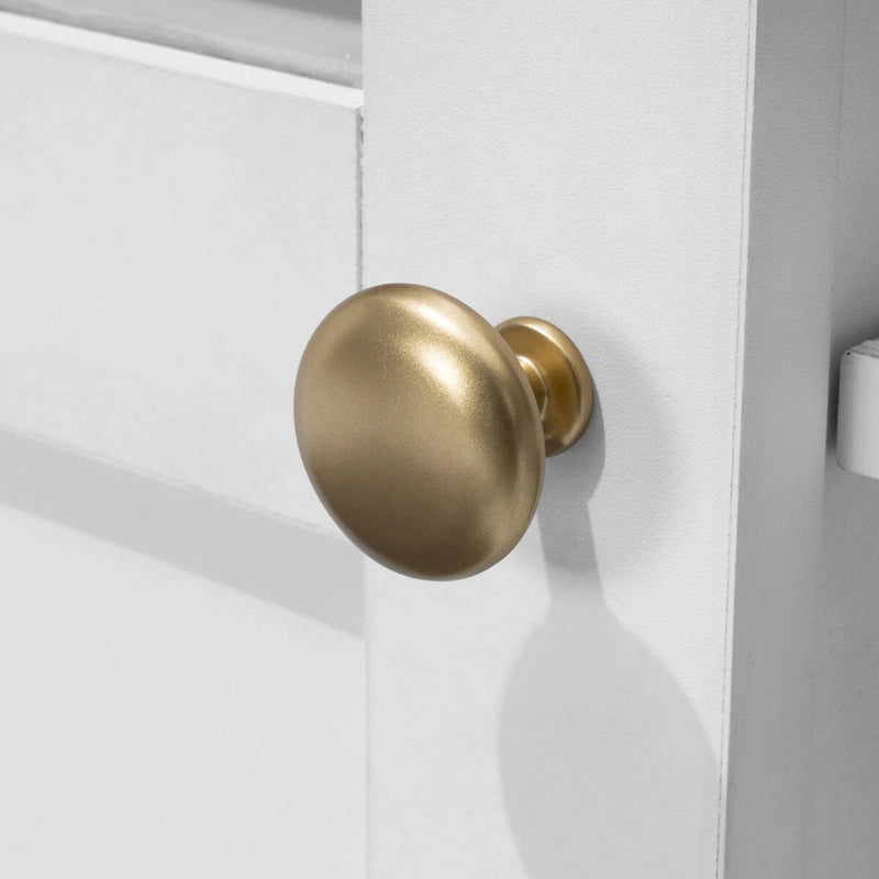 Meuble TV blanc avec rangements et étagères ouvertes