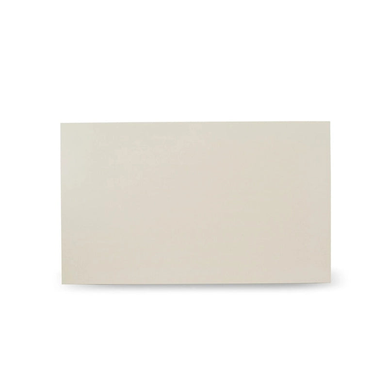 Table à manger rectangulaire avec piètement en X blanc cassé et chaises Parson crème